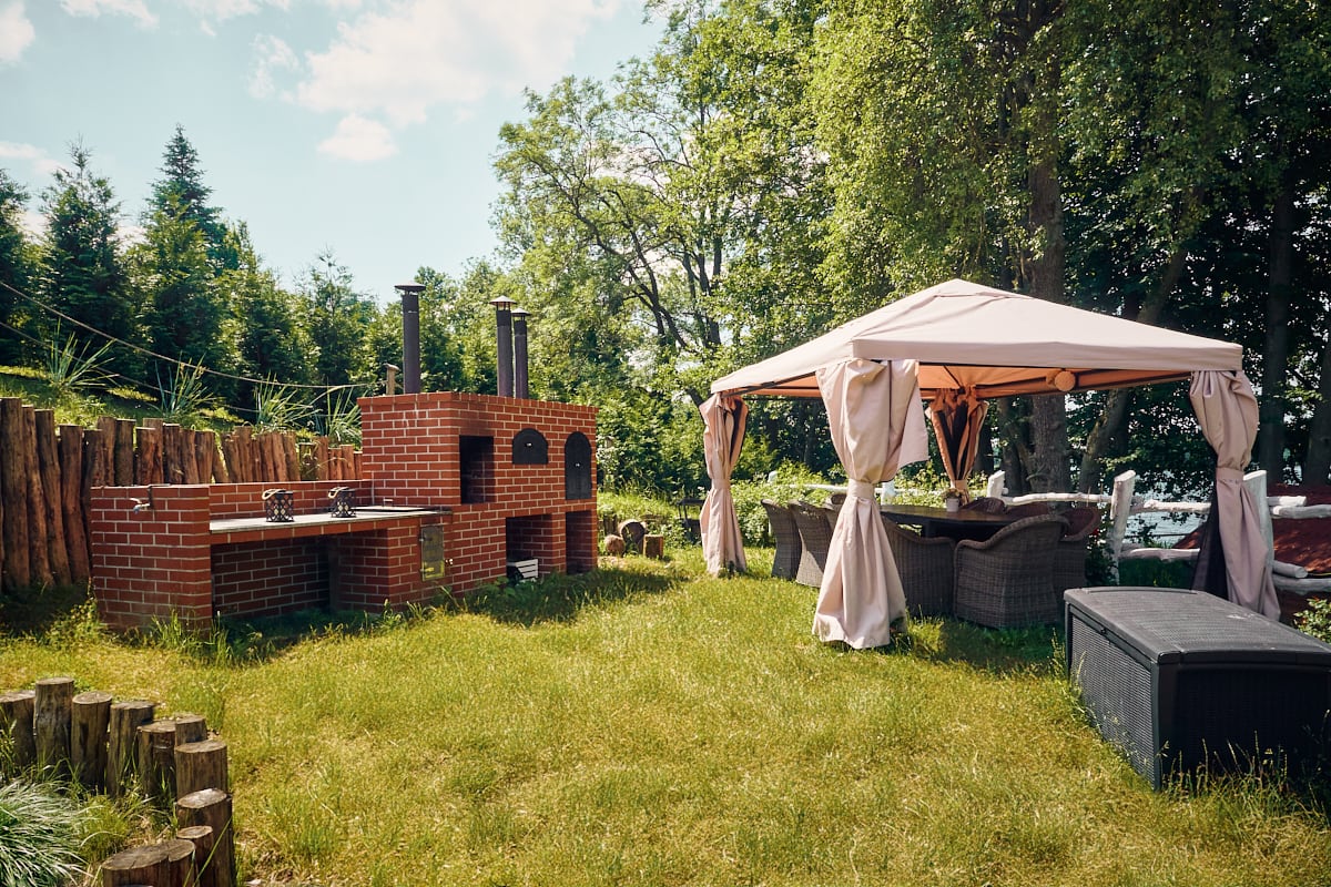 Grill & Chill – idealne miejsce na spotkania i relaks w Królowej Kaczek